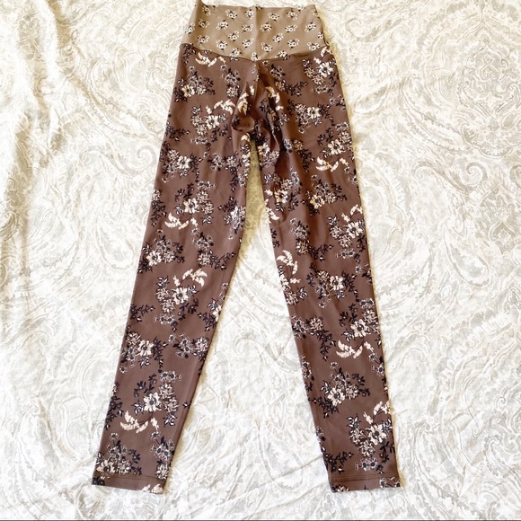 AERIE Offline Real Me 7/8 Crossover Floral Leggings Brown Medium NEW NWOT - Picture 7 of 8